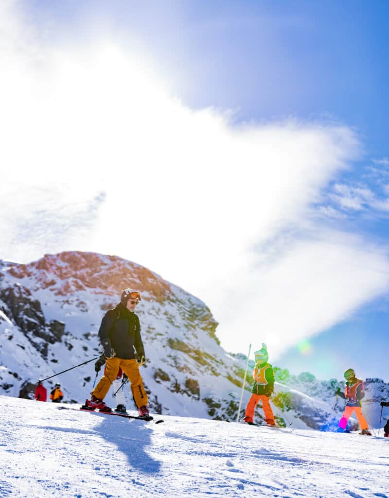 skileraar op de piste