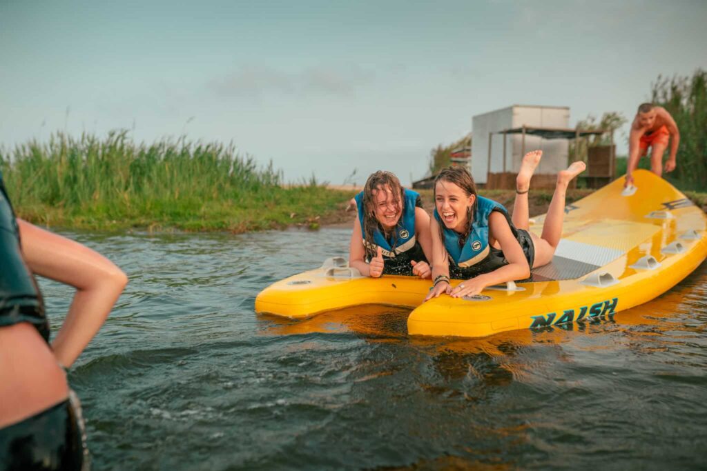 Flowtrack 13 plus watersport paradise activiteiten