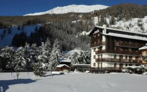 Residence-Les-Coupoles-Champoluc-Exterior