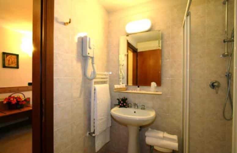 Hotel Lion Noir badkamer