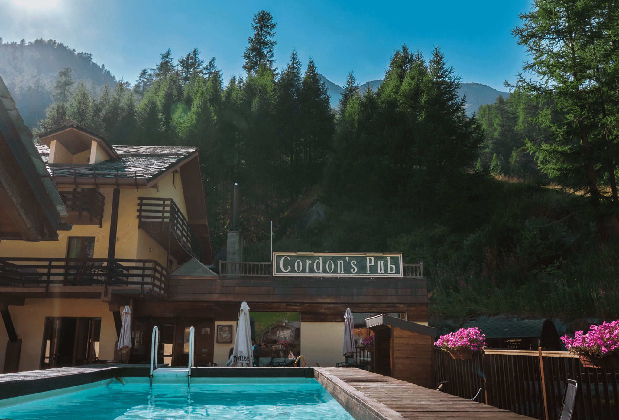 chalet du lys zomer buiten zwembad